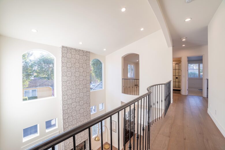 Manhattan Beach Tree Section Luxury - Manhattan Beach, California