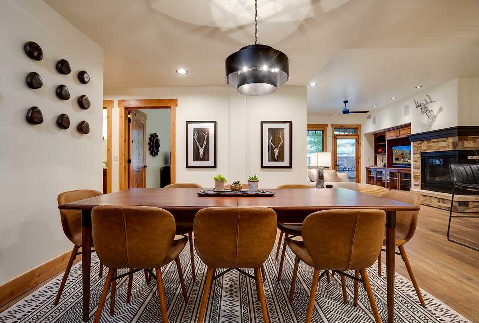 Bear Lodge Cozy Condo with a Hot Tub - Steamboat Springs, Colorado