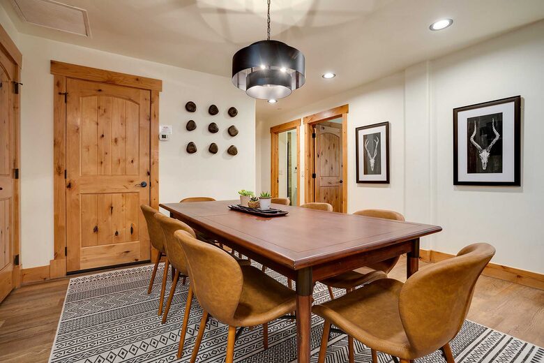 Bear Lodge Cozy Condo with a Hot Tub - Steamboat Springs, Colorado