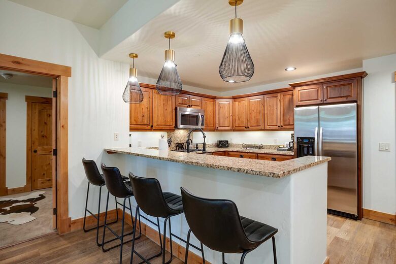 Bear Lodge Cozy Condo with a Hot Tub - Steamboat Springs, Colorado