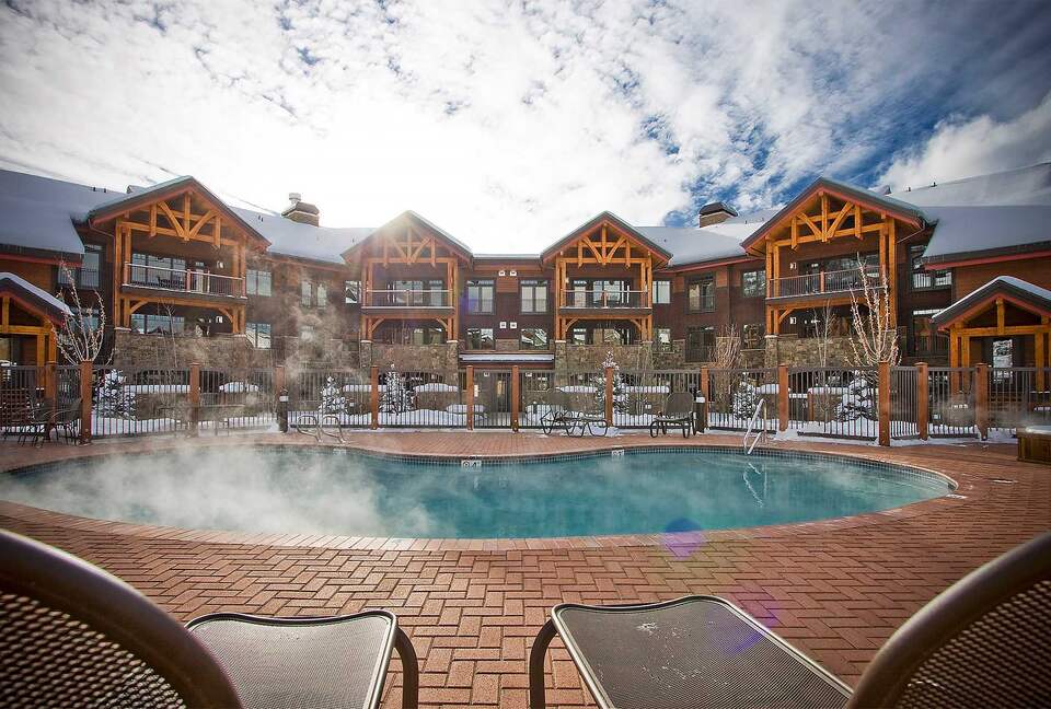 Bear Lodge Cozy Condo with a Hot Tub - Steamboat Springs, Colorado