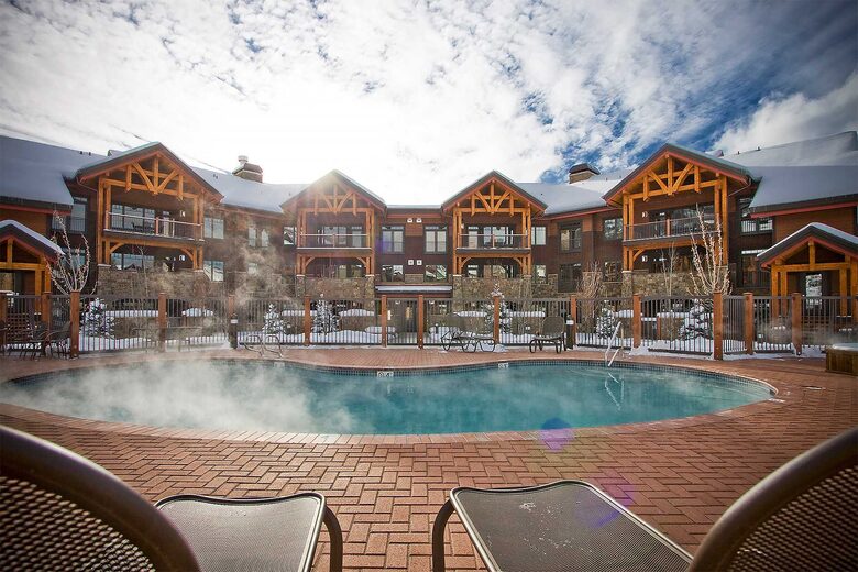 Bear Lodge Cozy Condo with a Hot Tub - Steamboat Springs, Colorado