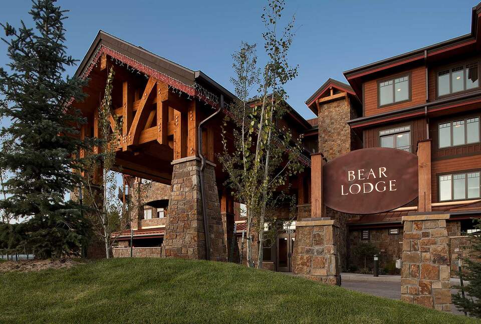 Bear Lodge Cozy Condo with a Hot Tub - Steamboat Springs, Colorado