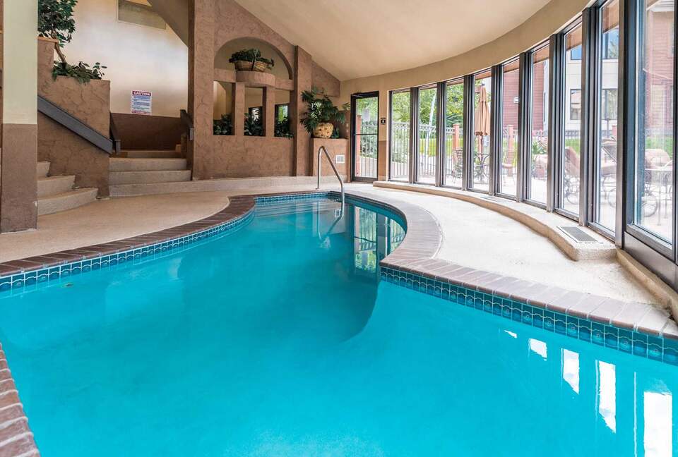 Bear Lodge Cozy Condo with a Hot Tub - Steamboat Springs, Colorado