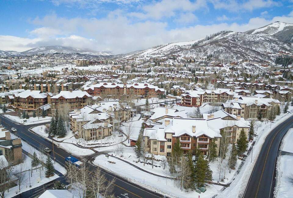 Bear Lodge Cozy Condo with a Hot Tub - Steamboat Springs, Colorado