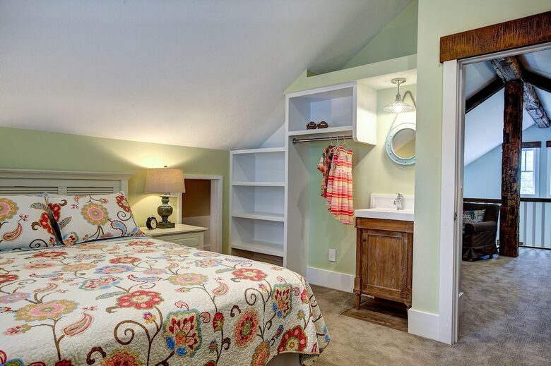 Luxury Lakefront Cottage | With Sandy Beach, Hot Tub, SUP, & Dock - Traverse City, Michigan