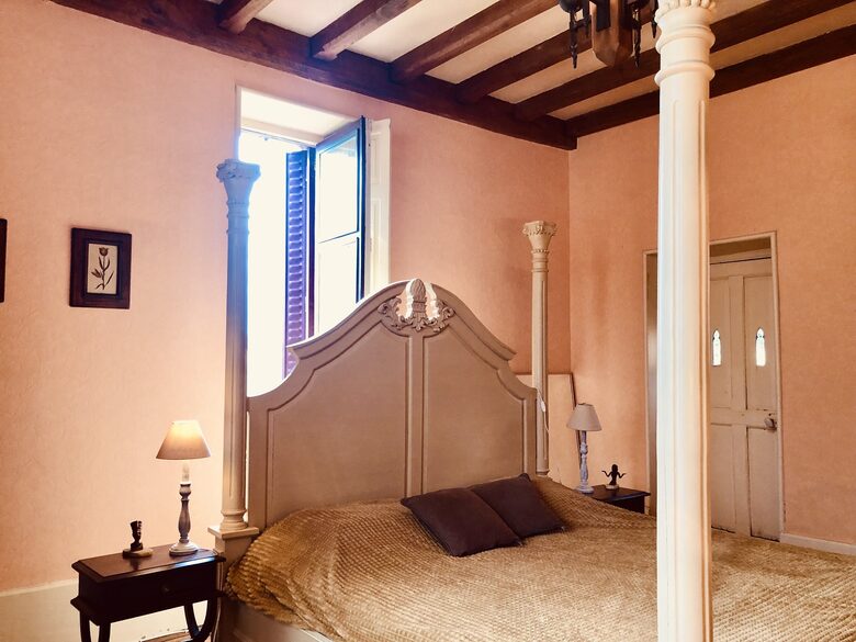 Master chambre Fontaine, with balcony and spectacular view