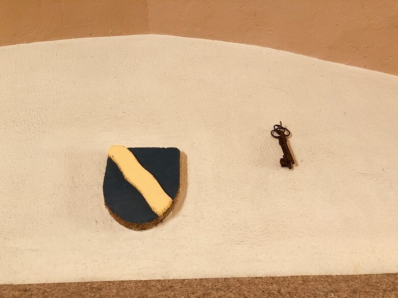 Coat of arms Chateau de Bussolles