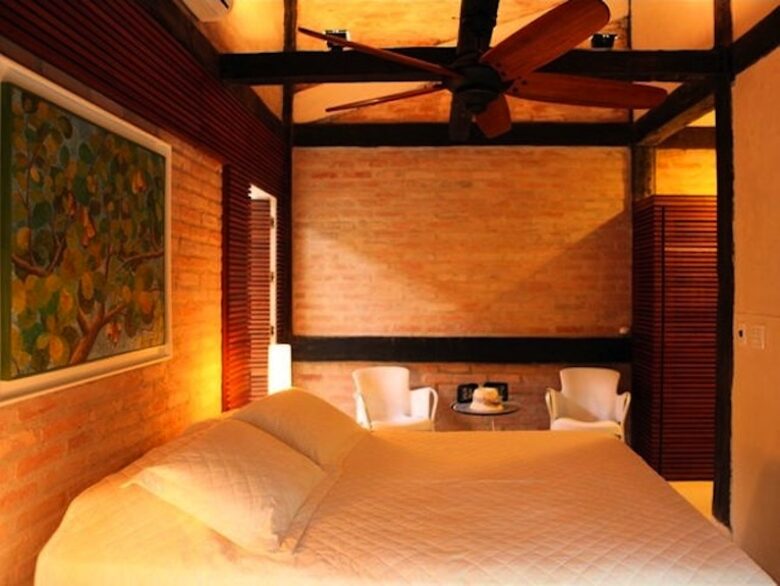 Beach House in Praia de Pernambuco - Guaruja, Brazil