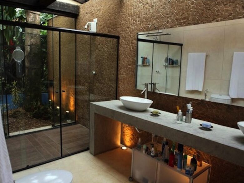 Beach House in Praia de Pernambuco - Guaruja, Brazil