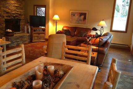 Cozy Home Nestled between Vail & Beaver Creek - Avon, Colorado