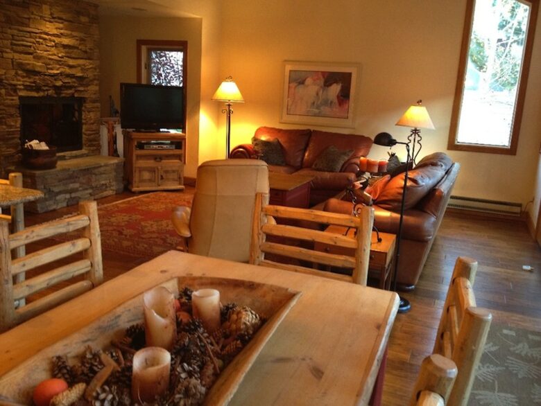 Cozy Home Nestled between Vail & Beaver Creek - Avon, Colorado