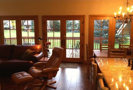 Cozy Home Nestled between Vail & Beaver Creek - Avon, Colorado