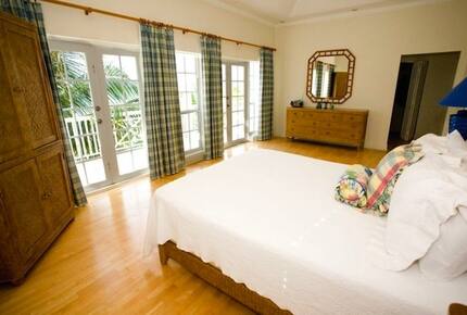 Bahamas Villa - George Town, Bahamas