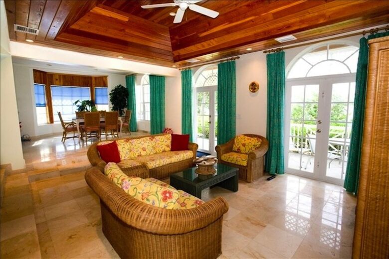 Bahamas Villa - George Town, Bahamas