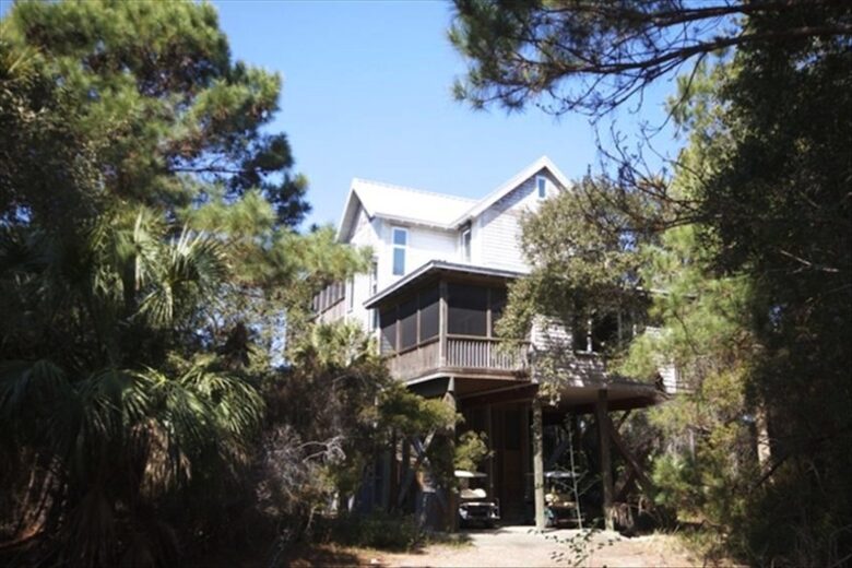 Tree House on Dewees Island - Dewees Island, South Carolina