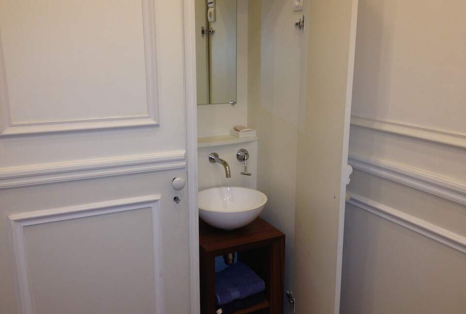 Elegant Matignon Flat - Paris, France