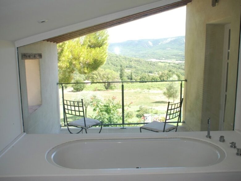 La Source - St Martin de Castillon, France