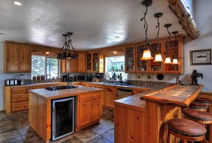 Mighty Bear Manor - Big Bear Lake, California