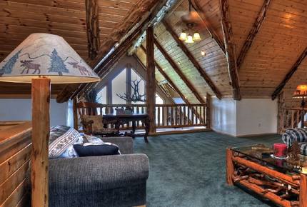 Mighty Bear Manor - Big Bear Lake, California