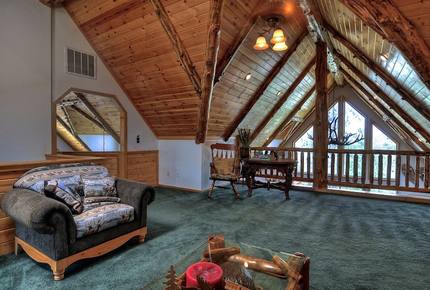 Mighty Bear Manor - Big Bear Lake, California