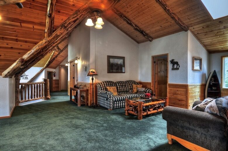 Mighty Bear Manor - Big Bear Lake, California