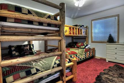 Mighty Bear Manor - Big Bear Lake, California