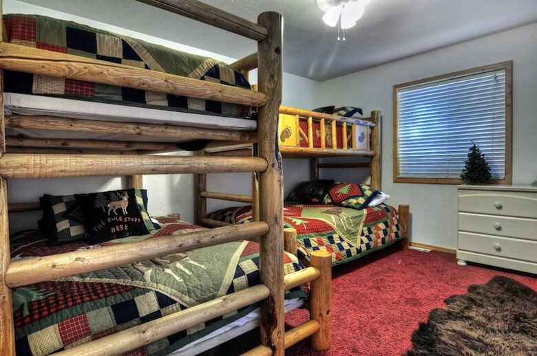 Mighty Bear Manor - Big Bear Lake, California