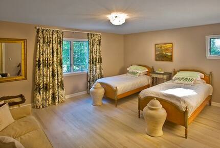 Hamptons Manor - Sagaponack, New York