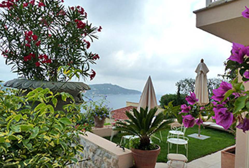 Detached Villa in Cote d'Azur with Panoramic Sea Views - Villefranche-sur-Mer, France