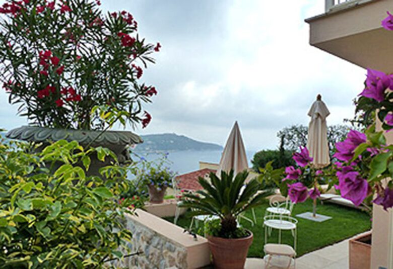Detached Villa in Cote d'Azur with Panoramic Sea Views - Villefranche-sur-Mer, France