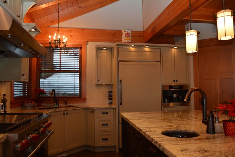 Sun Peaks Chalet - Sun Peaks, Canada