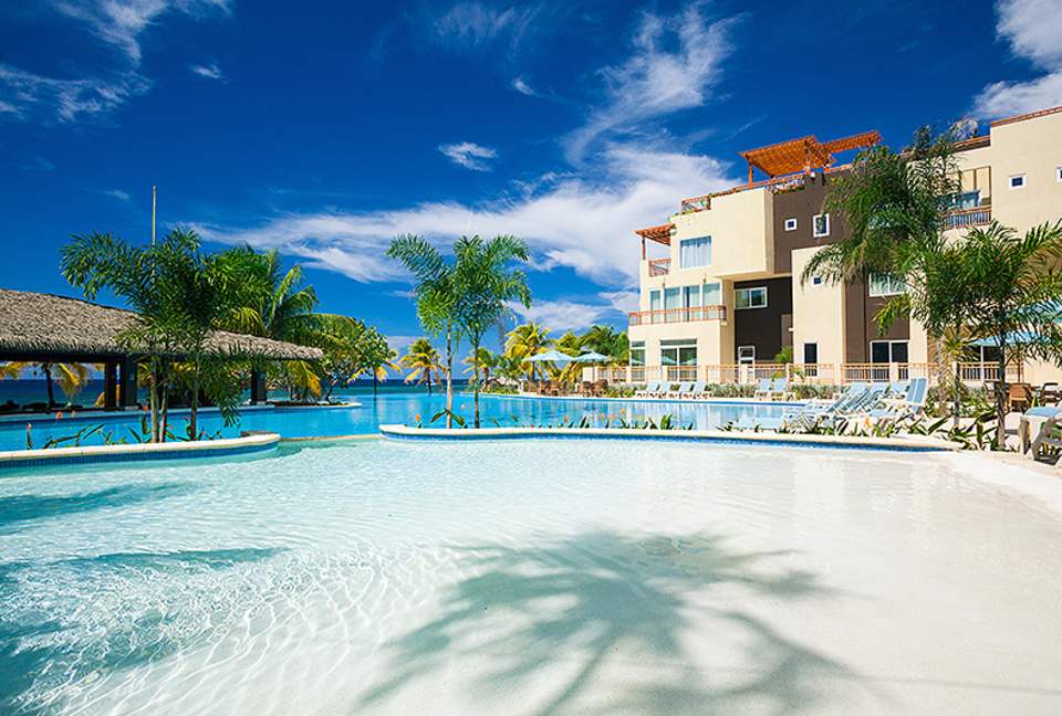 Western Caribbean, Roatan West Bay Beach 2 Bedroom Residence - West Bay Beach, Honduras