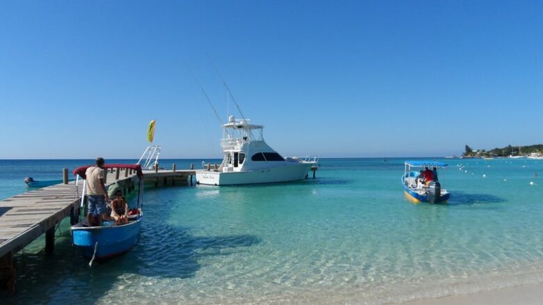 Western Caribbean, Roatan West Bay Beach 2 Bedroom Residence - West Bay Beach, Honduras