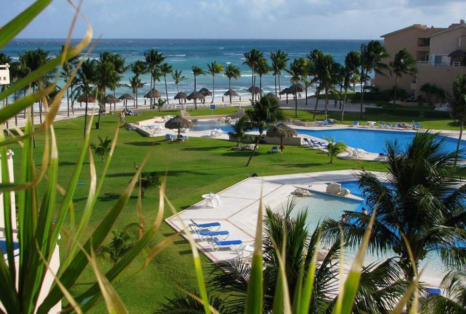 Ocean Front Penthouse - Puerto Aventuras, Mexico