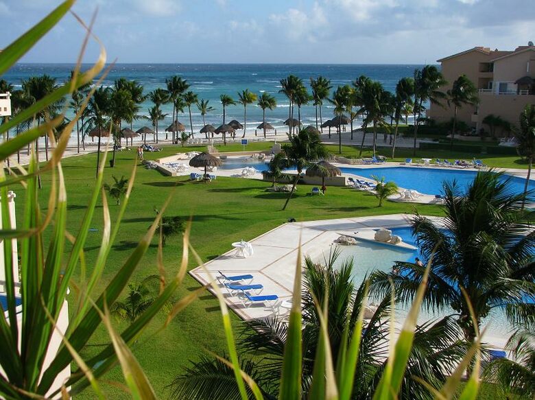 Ocean Front Penthouse - Puerto Aventuras, Mexico