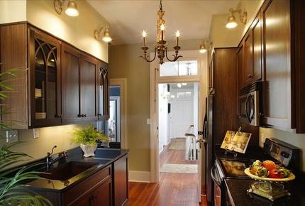 Wedding Cake Mansion - Savannah, Georgia