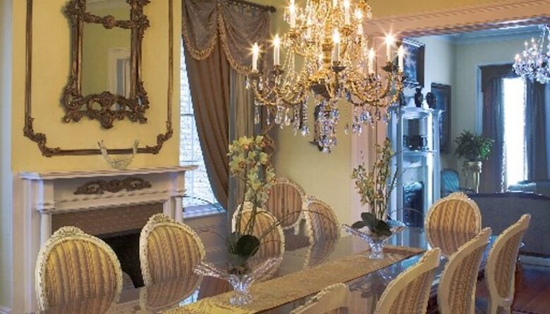 Wedding Cake Mansion - Savannah, Georgia