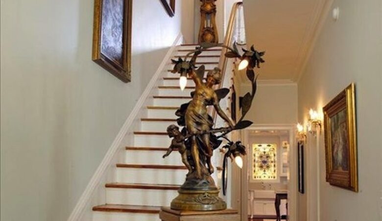 Wedding Cake Mansion - Savannah, Georgia