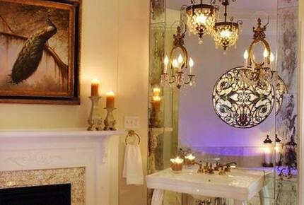 Wedding Cake Mansion - Savannah, Georgia