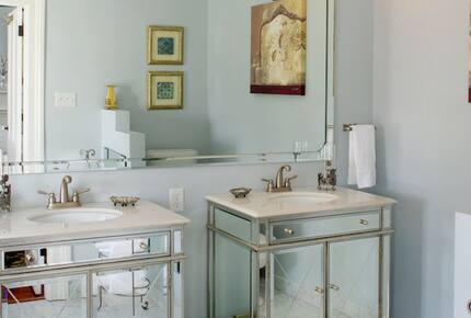 Wedding Cake Mansion - Savannah, Georgia