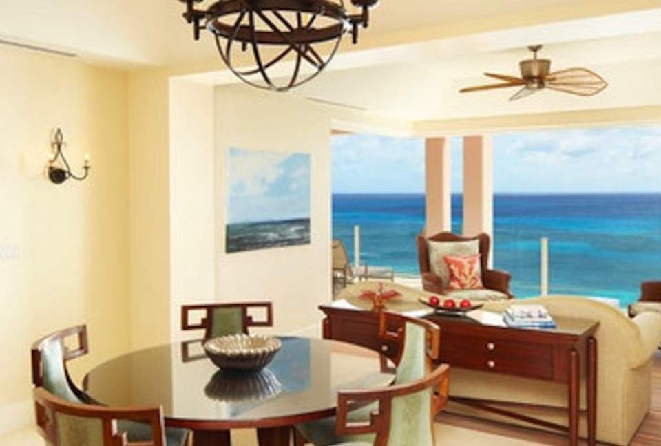Southampton, Bermuda - The Reefs Club - 3 Bedroom Residence - Southampton, Bermuda