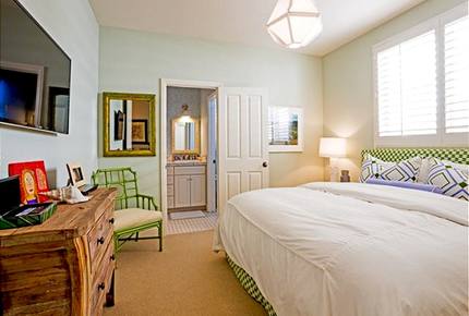 La Jolla Luxury Country Beach Cottage - La Jolla, California