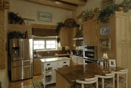 Valencia Ranch Mountain Home Near Santa Fe - Glorietta, New Mexico