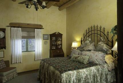 Valencia Ranch Mountain Home Near Santa Fe - Glorietta, New Mexico