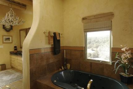 Valencia Ranch Mountain Home Near Santa Fe - Glorietta, New Mexico