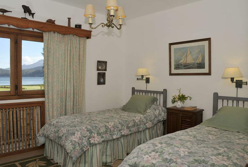 Juvenilia - Villa La Angostura, Argentina