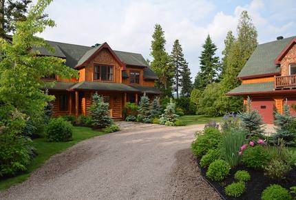 Aux trois girouettes - St-Adolphe d'Howard, Canada