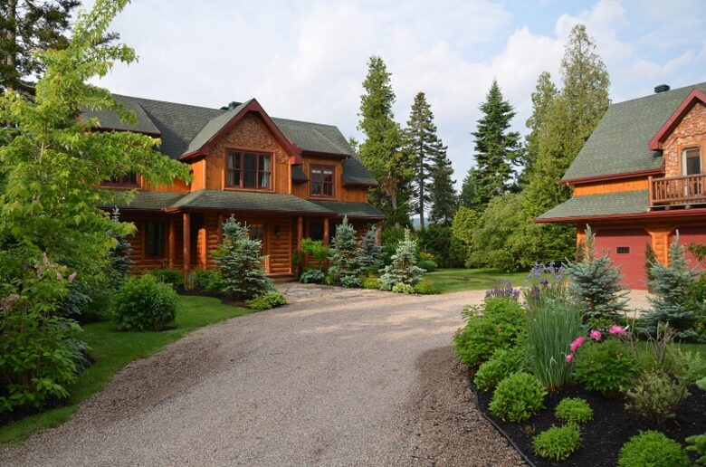 Aux trois girouettes - St-Adolphe d'Howard, Canada