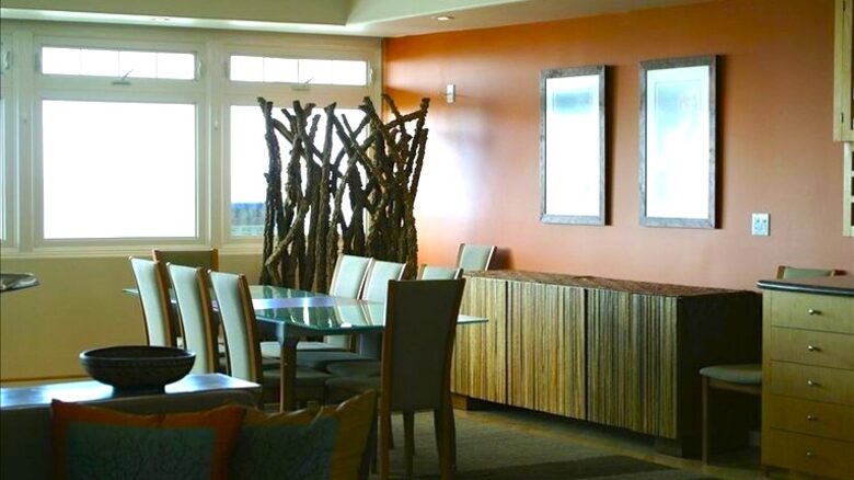 The Pool House on the Strand - Hermosa Beach, California